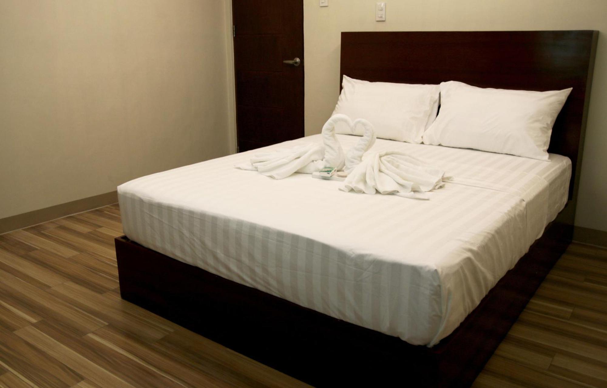 Happytelle Hotel Dipolog Bagian luar foto